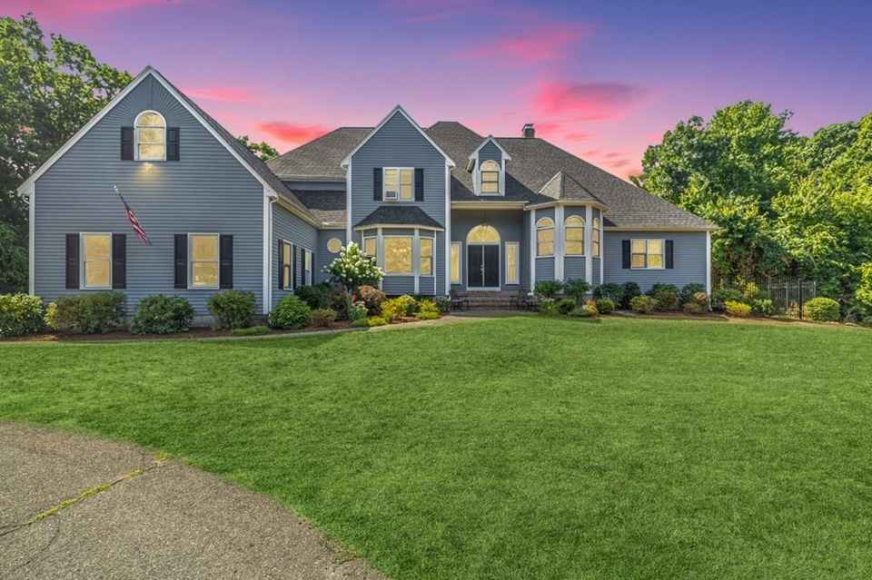 Homes For Sale In Medway, Massachusetts