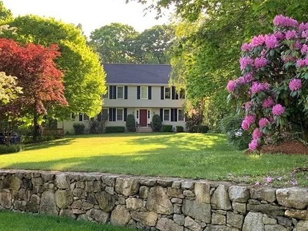 Homes For Sale In Uxbridge, Massachusetts